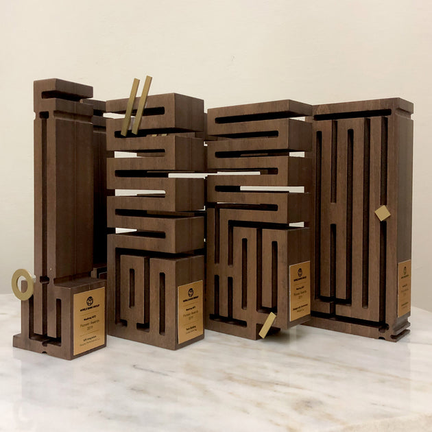 Corporate – Rãy Designs Studio